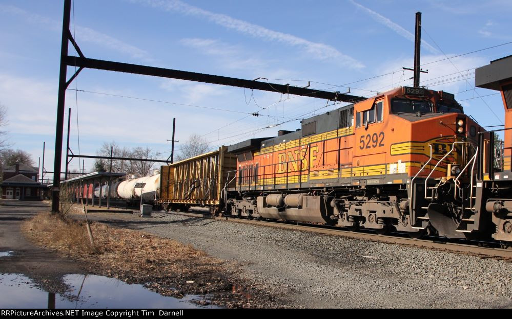 BNSF 5292 on K161